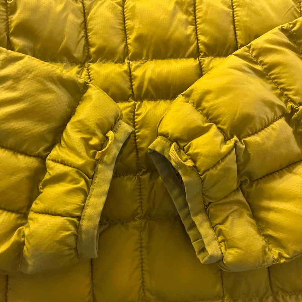Marmot Men's Mustard Yellow Quilted Puffer Jacket - Picture 8 of 8
